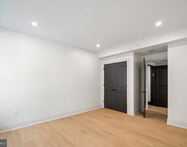 135 S 19th Street - Photo Thumbnail 12
