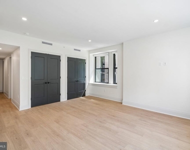 135 S 19th Street - Photo Thumbnail 8