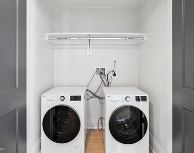 135 S 19th Street - Photo Thumbnail 16