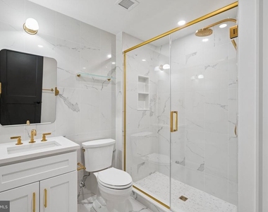 135 S 19th Street - Photo Thumbnail 13