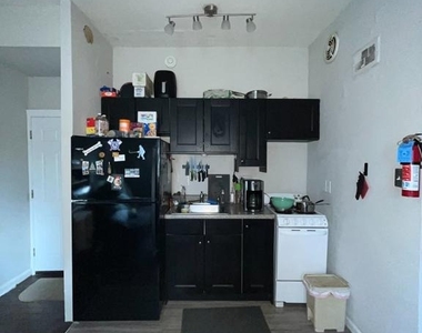 5608 Ridge Ave - Photo Thumbnail 4