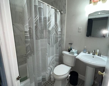 5608 Ridge Ave - Photo Thumbnail 6