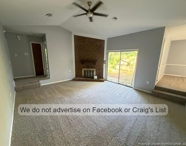 1106 Thornwood Place - Photo Thumbnail 3