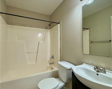 114 Edisto Court - Photo Thumbnail 17