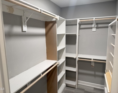 119 Beechleaf Court - Photo Thumbnail 10