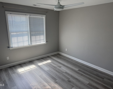 119 Beechleaf Court - Photo Thumbnail 7