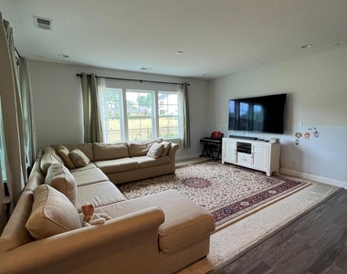 220 Baywind Drive - Photo Thumbnail 19