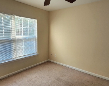 8427 Tie Stone Way - Photo Thumbnail 16