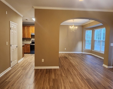 8427 Tie Stone Way - Photo Thumbnail 4