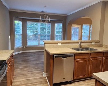 8427 Tie Stone Way - Photo Thumbnail 6