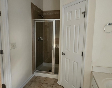 8427 Tie Stone Way - Photo Thumbnail 13