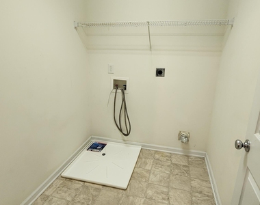 8427 Tie Stone Way - Photo Thumbnail 21