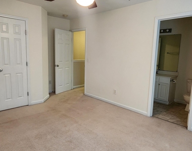 8427 Tie Stone Way - Photo Thumbnail 19