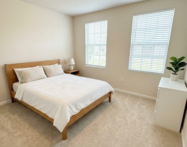 6006 Giddings Street - Photo Thumbnail 8
