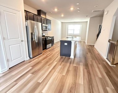 6006 Giddings Street - Photo Thumbnail 6