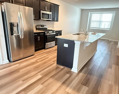 6006 Giddings Street - Photo Thumbnail 3