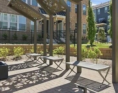 404 Gaston Park Lane - Photo Thumbnail 20