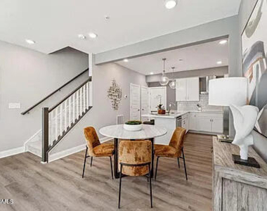 404 Gaston Park Lane - Photo Thumbnail 4