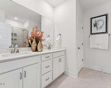 404 Gaston Park Lane - Photo Thumbnail 12