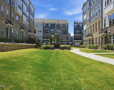 404 Gaston Park Lane - Photo Thumbnail 19