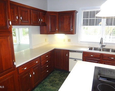 12621 Capital Boulevard - Photo Thumbnail 9