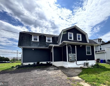 77 Byberry Road - Photo Thumbnail 4