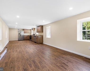 2315 Hickory - Photo Thumbnail 13