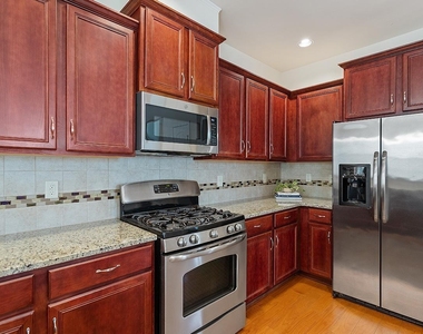 531 Whitworth Lane - Photo Thumbnail 4