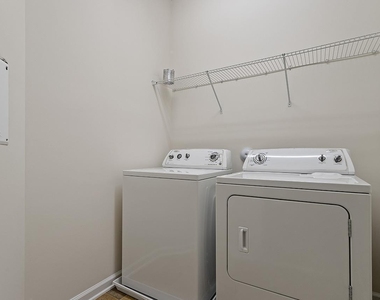 531 Whitworth Lane - Photo Thumbnail 16