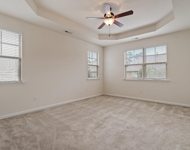531 Whitworth Lane - Photo Thumbnail 9