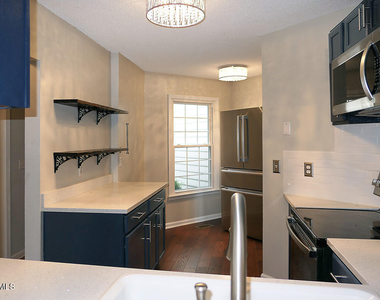 18 Preakness Drive - Photo Thumbnail 6