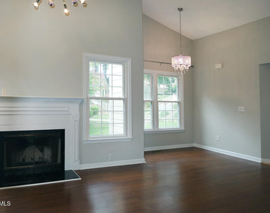18 Preakness Drive - Photo Thumbnail 3