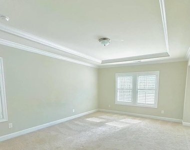 120 Filigree Way - Photo Thumbnail 14