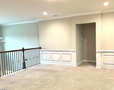 120 Filigree Way - Photo Thumbnail 12