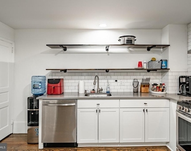 445 E Main Street - Photo Thumbnail 5