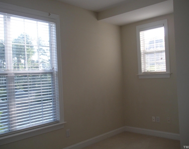 532 Ives Court - Photo Thumbnail 1