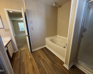 259 Waterdown Drive - Photo Thumbnail 7