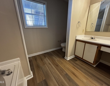259 Waterdown Drive - Photo Thumbnail 27