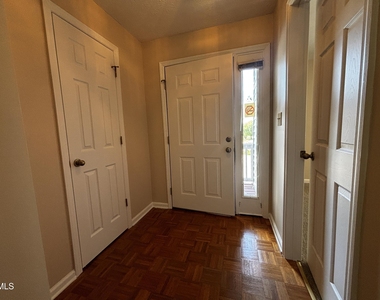 259 Waterdown Drive - Photo Thumbnail 17