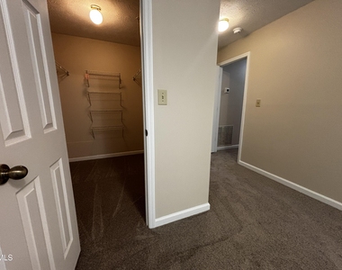 259 Waterdown Drive - Photo Thumbnail 23