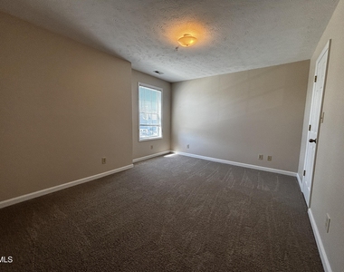 259 Waterdown Drive - Photo Thumbnail 9