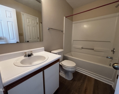 259 Waterdown Drive - Photo Thumbnail 13