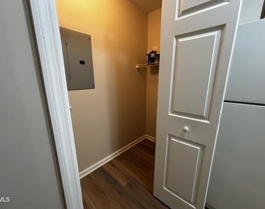 259 Waterdown Drive - Photo Thumbnail 41