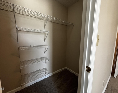 259 Waterdown Drive - Photo Thumbnail 11