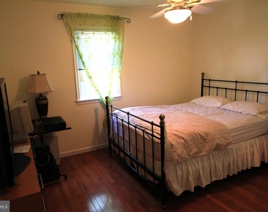 135 Eaton Drive - Photo Thumbnail 13