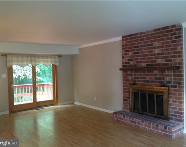 135 Eaton Drive - Photo Thumbnail 5
