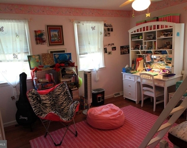 135 Eaton Drive - Photo Thumbnail 12