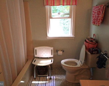 135 Eaton Drive - Photo Thumbnail 16