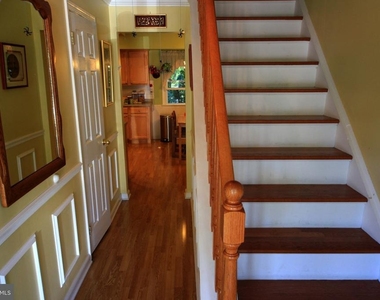 135 Eaton Drive - Photo Thumbnail 4