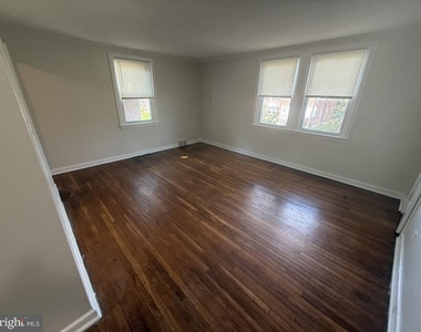 3830 Berkley Avenue - Photo Thumbnail 2